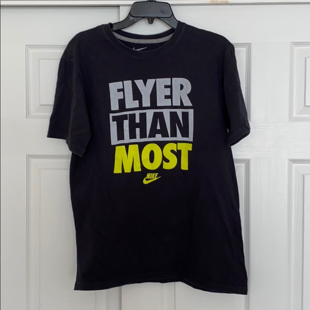 Nike Graphic Tee